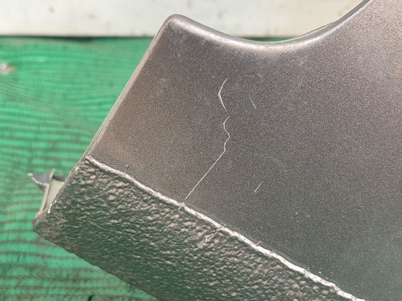 Recambio de aleta delantera derecha para kia carens iv 1.7 crdi referencia OEM IAM   