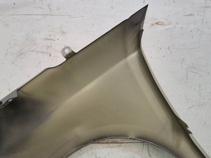 Recambio de aleta delantera derecha para kia carens iv 1.7 crdi referencia OEM IAM   