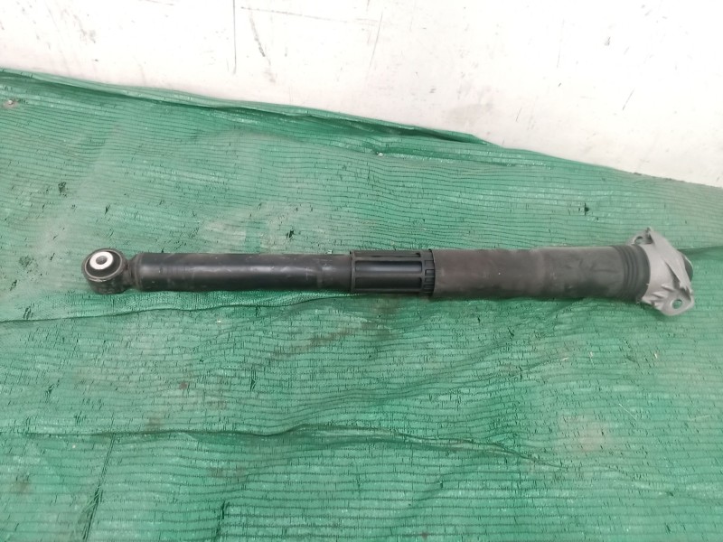 Recambio de amortiguador trasero para seat ateca (kh7, khp) 1.0 tsi referencia OEM IAM   