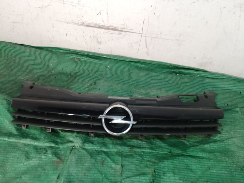 Recambio de rejilla delantera para opel astra h (a04) 1.4 (l48) referencia OEM IAM   