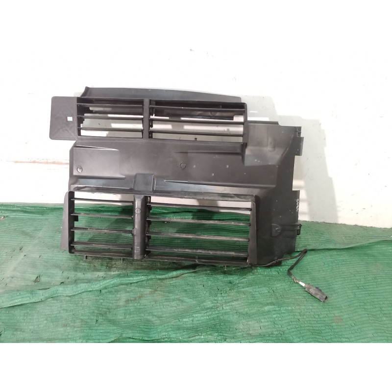 Recambio de rejilla delantera para ford focus iii sedán 1.0 ecoboost referencia OEM IAM F1EB8475 F1EB8475 F1EB8475
