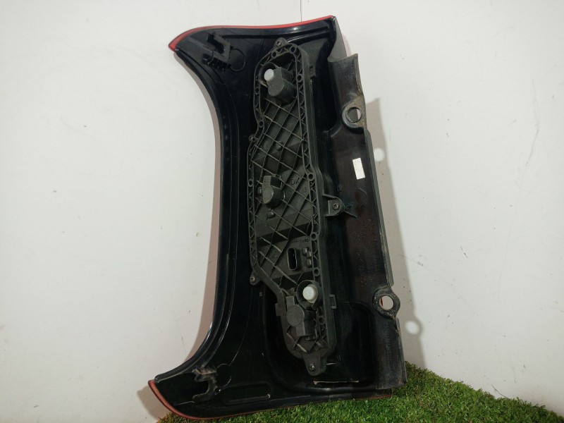 Recambio de piloto trasero derecho para fiat panda (312_, 319_) 1.2 (312pxa1a) referencia OEM IAM   