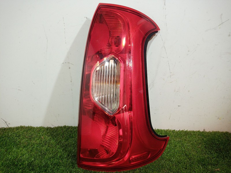 Recambio de piloto trasero derecho para fiat panda (312_, 319_) 1.2 (312pxa1a) referencia OEM IAM   