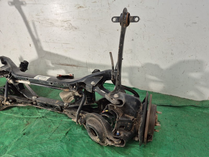 Recambio de puente delantero para ford focus iii 1.6 tdci referencia OEM IAM   