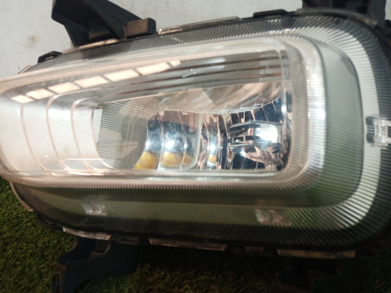 Recambio de faro antiniebla izquierdo para kia carens iv 1.7 crdi referencia OEM IAM   