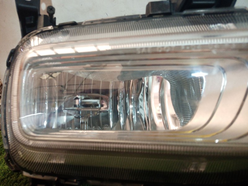 Recambio de faro antiniebla derecho para kia carens iv 1.7 crdi referencia OEM IAM   