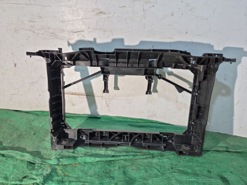 Recambio de panel frontal para mazda 6 sedán (gh) 2.0 mzr (ghefp) referencia OEM IAM   