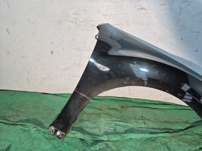 Recambio de aleta delantera derecha para mazda 6 sedán (gh) 2.0 mzr (ghefp) referencia OEM IAM   