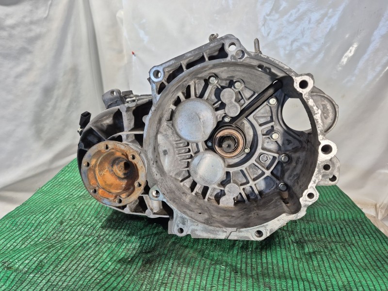 volkswagen golf iv (1j1) del año 2001