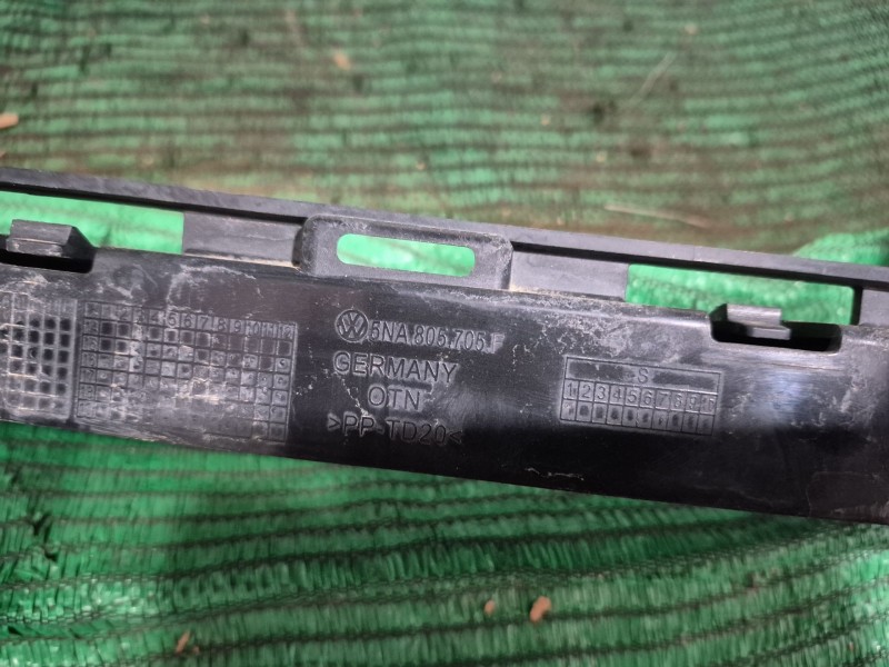 Recambio de panel frontal para volkswagen tiguan (ad1, ax1) 1.5 tsi referencia OEM IAM 5NA805 5NA805 5NA805