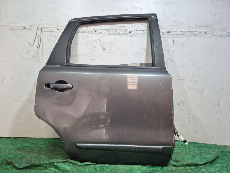 Recambio de puerta trasera derecha para nissan note (e11e) acenta referencia OEM IAM   
