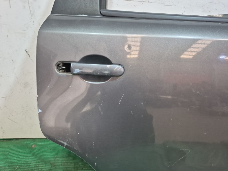 Recambio de puerta trasera derecha para nissan note (e11e) acenta referencia OEM IAM   