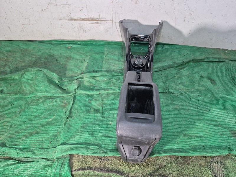 Recambio de consola central trasera para peugeot 2008 i (cu_) 1.6 hdi referencia OEM IAM   