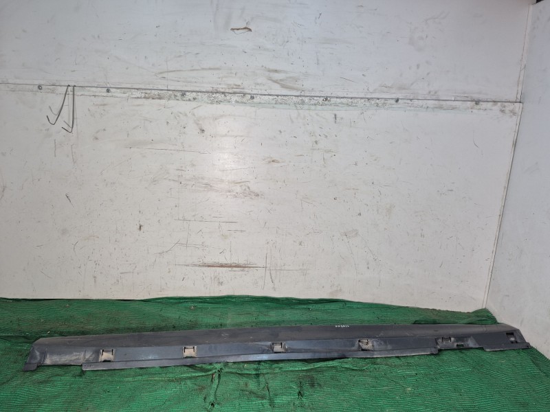 Recambio de faldon delantero para volkswagen passat cc b6 (357) 2.0 tdi referencia OEM IAM   