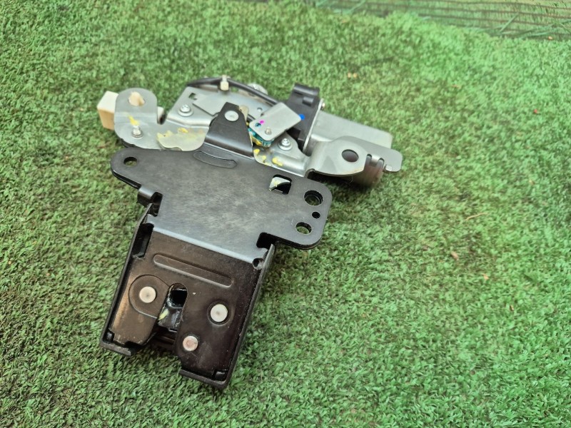 Recambio de motor limpia trasero para mazda 6 sedán (gh) 2.0 mzr (ghefp) referencia OEM IAM   