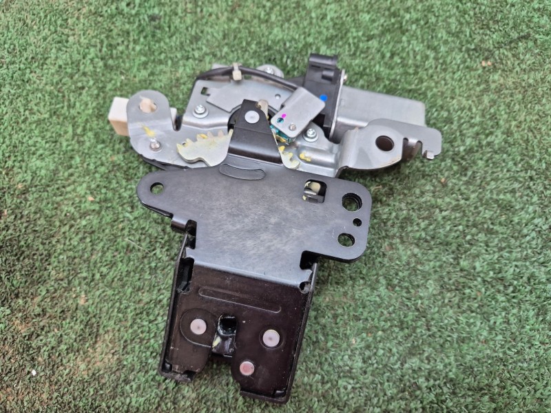 Recambio de motor limpia trasero para mazda 6 sedán (gh) 2.0 mzr (ghefp) referencia OEM IAM   