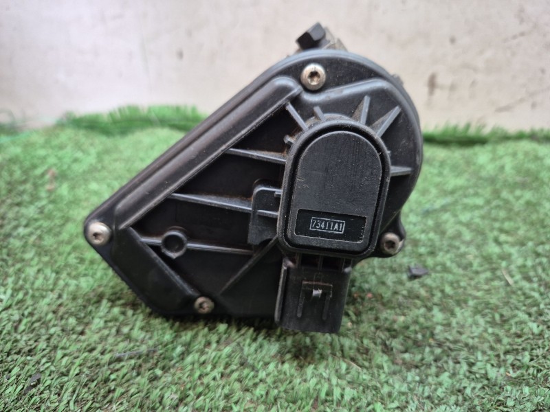 Recambio de caja mariposa para ford fiesta v (jh_, jd_) 1.6 16v referencia OEM IAM   