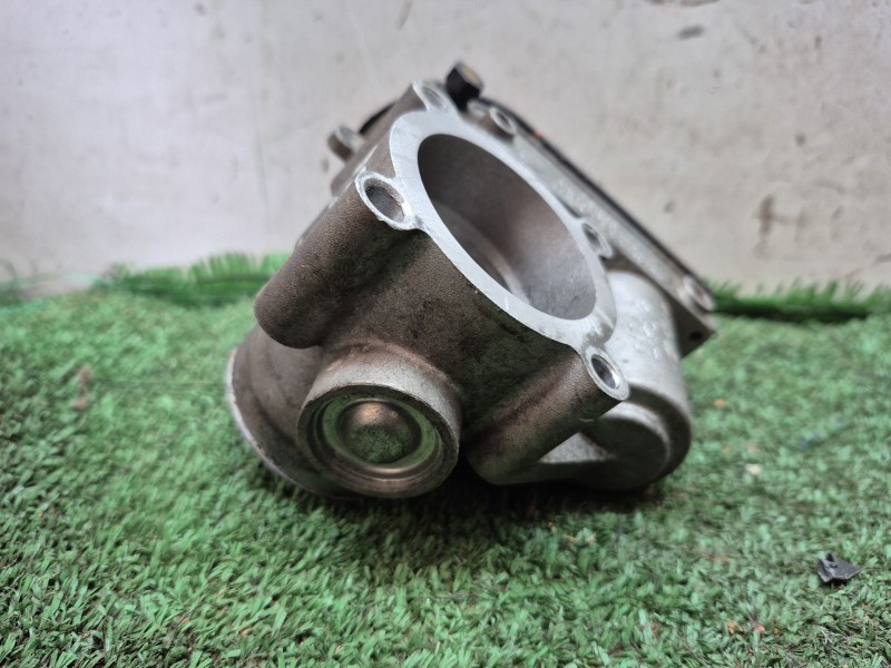 Recambio de caja mariposa para ford fiesta v (jh_, jd_) 1.6 16v referencia OEM IAM   