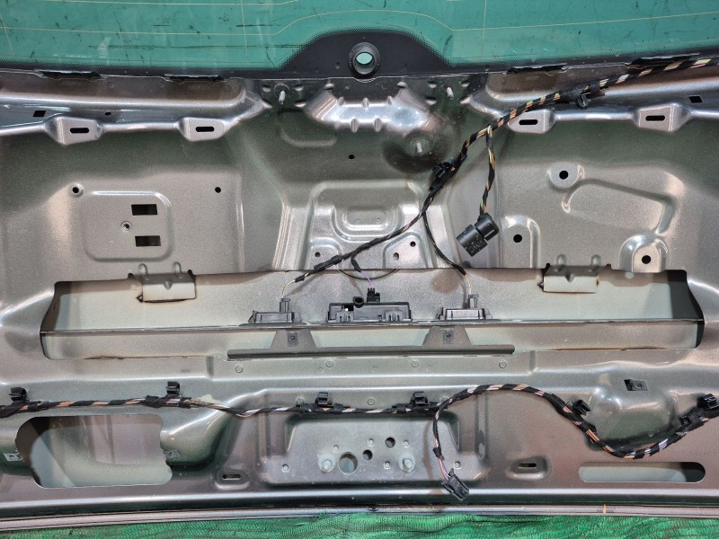 Recambio de porton trasero para volkswagen tiguan (ad1, ax1) 1.5 tsi referencia OEM IAM   