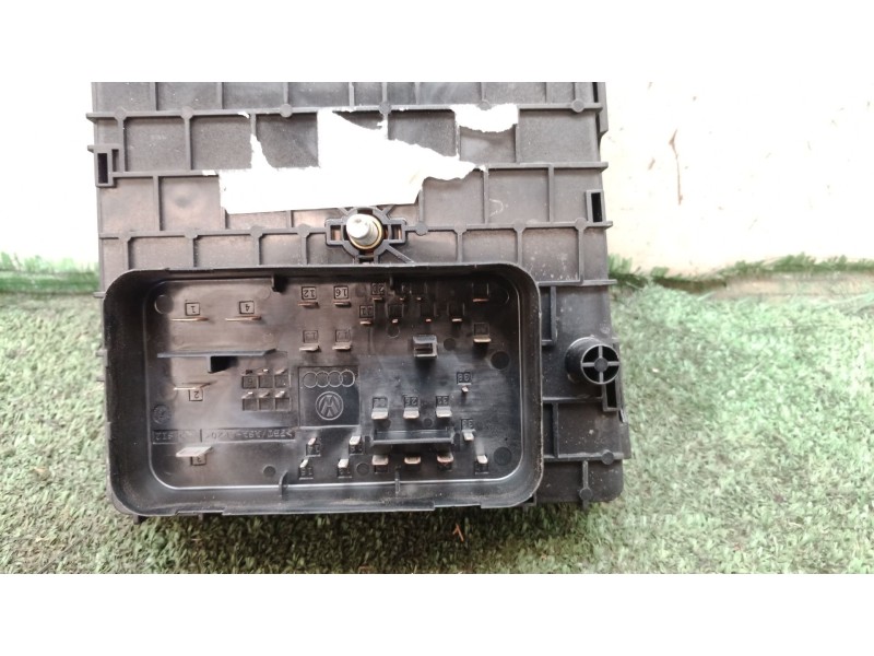 Recambio de caja reles / fusibles para audi q3 (8ub, 8ug) 2.0 tdi referencia OEM IAM   