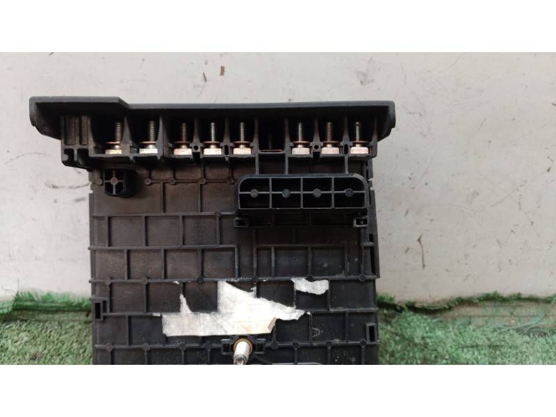 Recambio de caja reles / fusibles para audi q3 (8ub, 8ug) 2.0 tdi referencia OEM IAM   