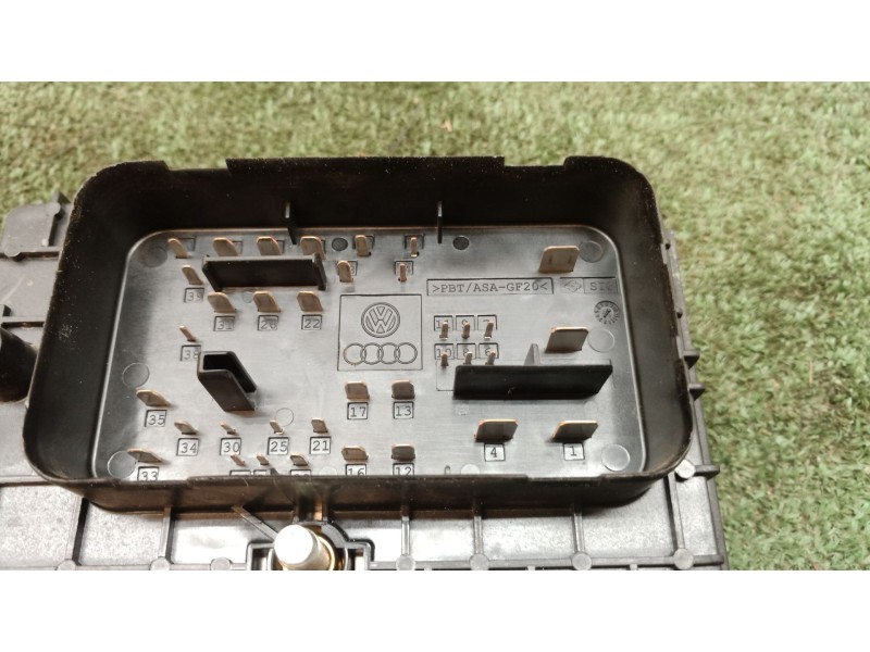 Recambio de caja reles / fusibles para audi q3 (8ub, 8ug) 2.0 tdi referencia OEM IAM   