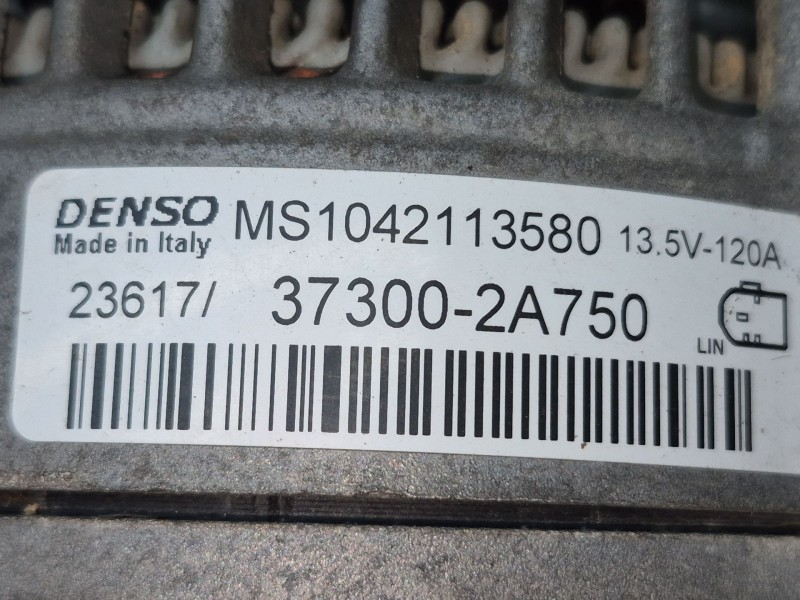 Recambio de alternador para kia cee´d (jd) 1.4 crdi 90 referencia OEM IAM   