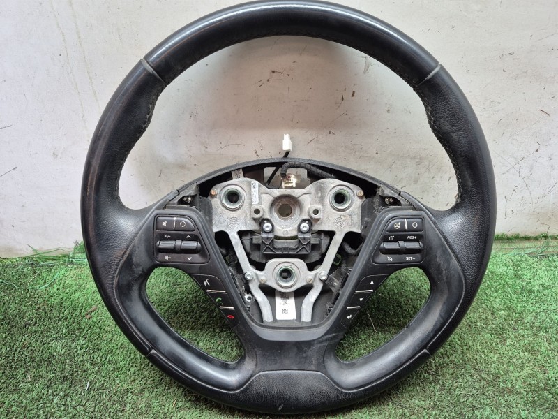 Recambio de volante para kia cee´d (jd) 1.4 crdi 90 referencia OEM IAM   