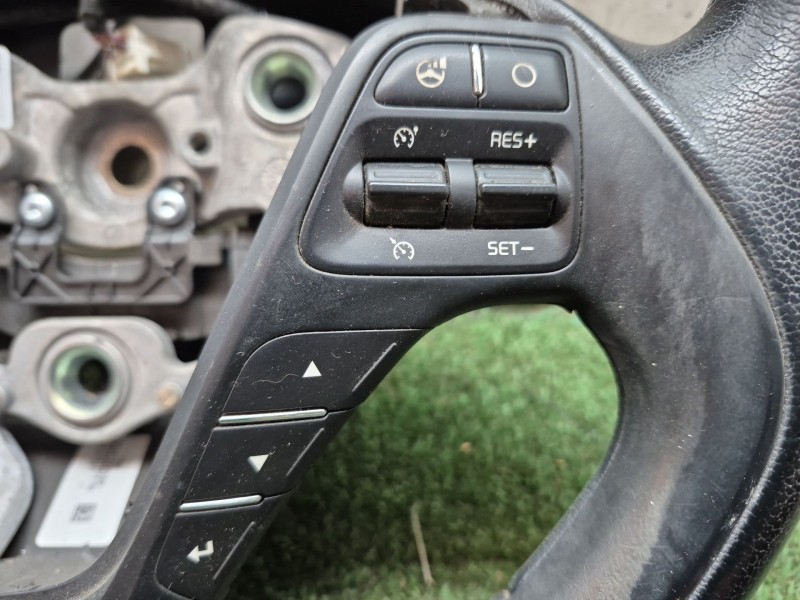 Recambio de volante para kia cee´d (jd) 1.4 crdi 90 referencia OEM IAM   