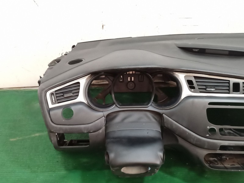 Recambio de salpicadero para kia cee´d (jd) 1.4 crdi 90 referencia OEM IAM   