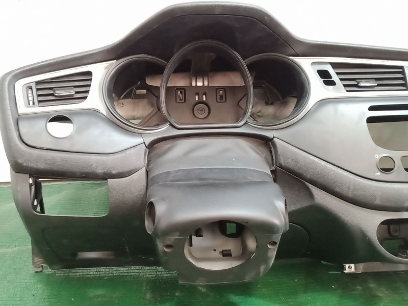 Recambio de salpicadero para kia cee´d (jd) 1.4 crdi 90 referencia OEM IAM   