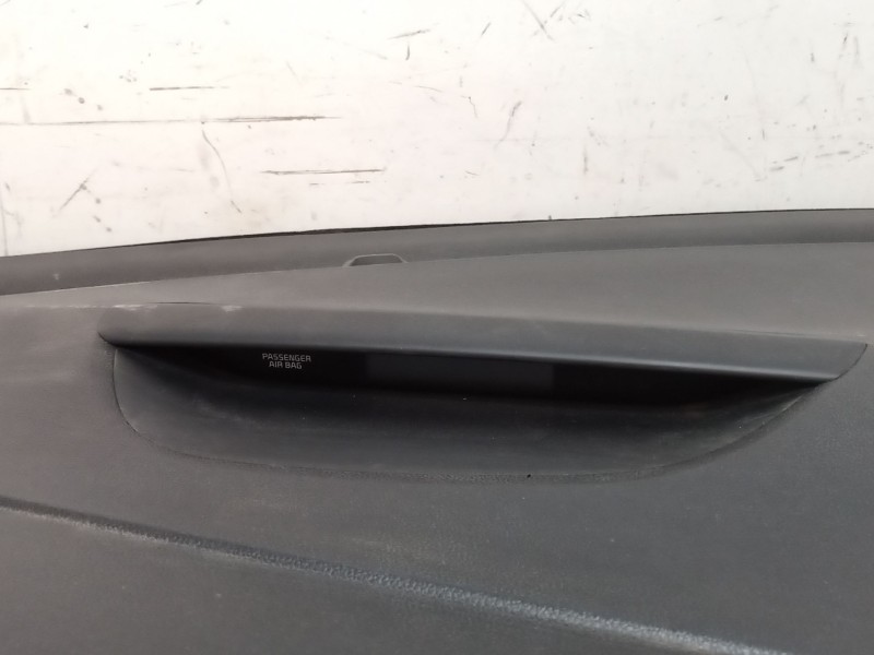 Recambio de salpicadero para kia cee´d (jd) 1.4 crdi 90 referencia OEM IAM   