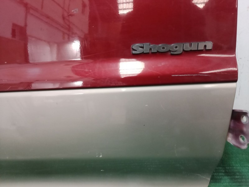 Recambio de puerta delantera derecha para mitsubishi montero (v60/v70) referencia OEM IAM    Recambio de puerta delantera derecha para mitsubishi montero (v60/v70) referencia OEM IAM