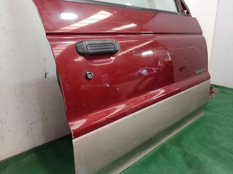 Recambio de puerta delantera derecha para mitsubishi montero (v60/v70) referencia OEM IAM    Recambio de puerta delantera derecha para mitsubishi montero (v60/v70) referencia OEM IAM