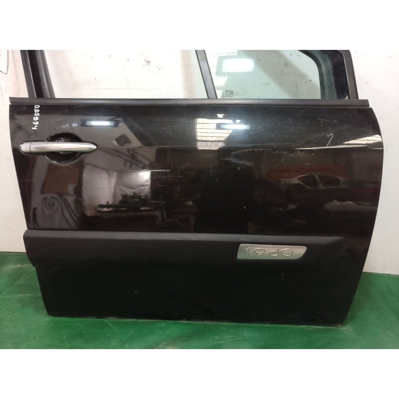 Recambio de puerta delantera derecha para renault grand scénic ii (jm0/1_) 1.9 dci (jm14) referencia OEM IAM   