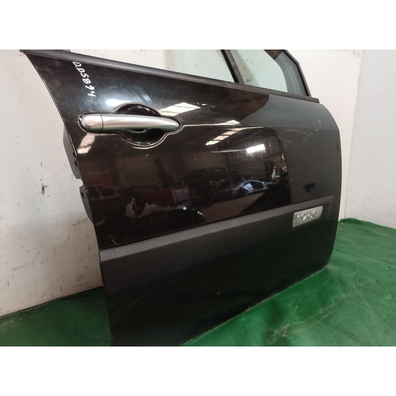 Recambio de puerta delantera derecha para renault grand scénic ii (jm0/1_) 1.9 dci (jm14) referencia OEM IAM   