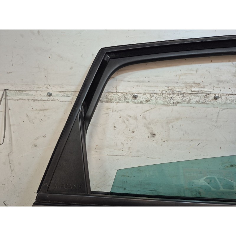 Recambio de puerta trasera derecha para renault grand scénic ii (jm0/1_) 1.9 dci (jm14) referencia OEM IAM   