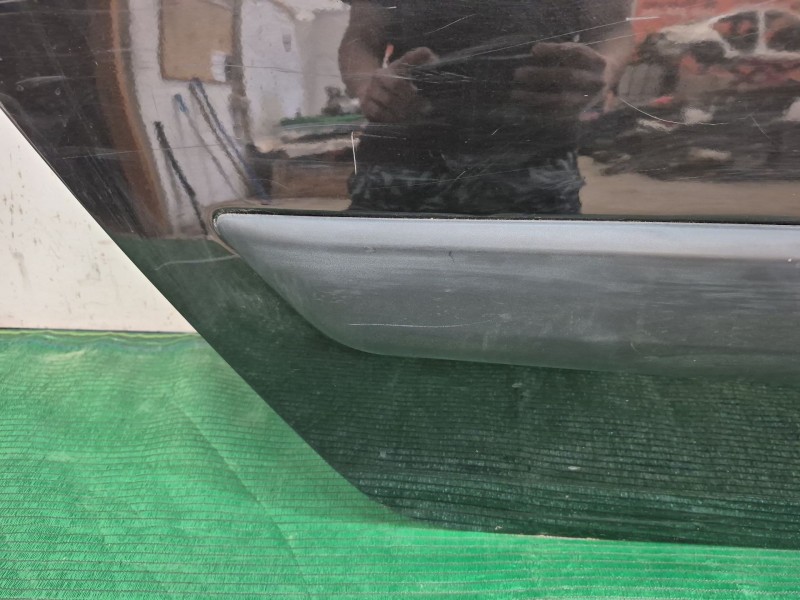Recambio de puerta trasera derecha para renault grand scénic ii (jm0/1_) 1.9 dci (jm14) referencia OEM IAM   