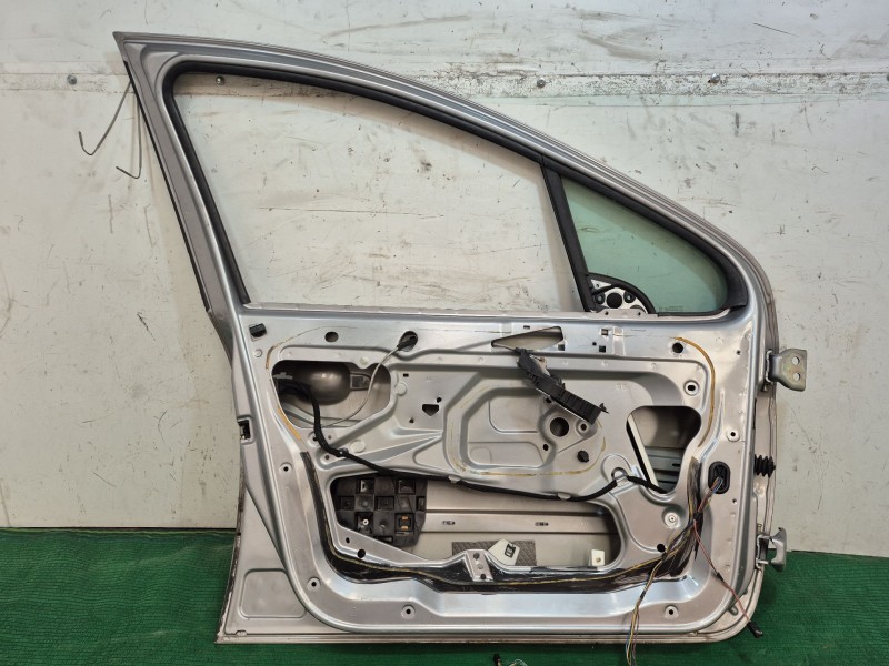 Recambio de puerta delantera izquierda para peugeot 307 (3a/c) 1.4 referencia OEM IAM    Recambio de puerta delantera izquierda para peugeot 307 (3a/c) 1.4 referencia OEM IAM