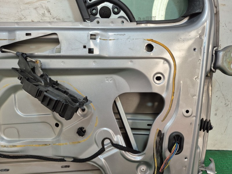 Recambio de puerta delantera izquierda para peugeot 307 (3a/c) 1.4 referencia OEM IAM    Recambio de puerta delantera izquierda para peugeot 307 (3a/c) 1.4 referencia OEM IAM