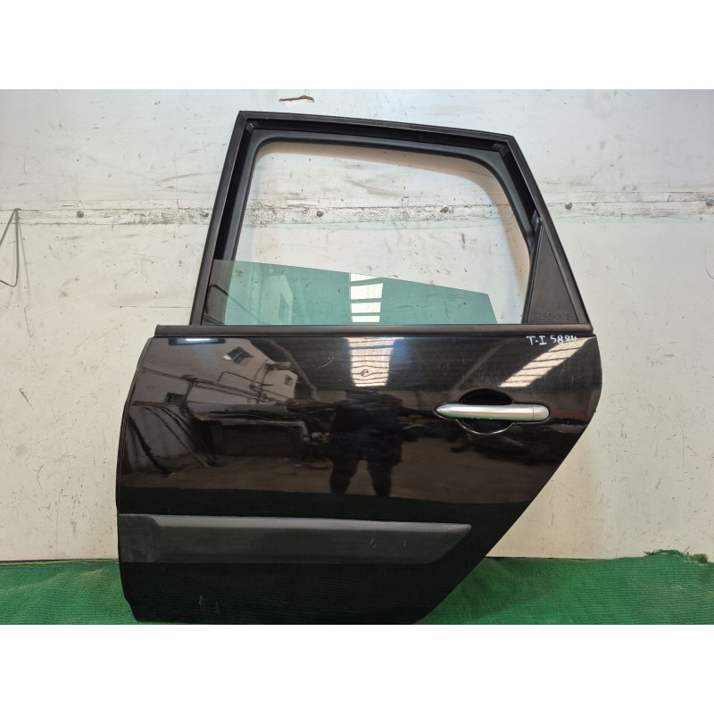 Recambio de puerta trasera izquierda para renault grand scénic ii (jm0/1_) 1.9 dci (jm14) referencia OEM IAM   