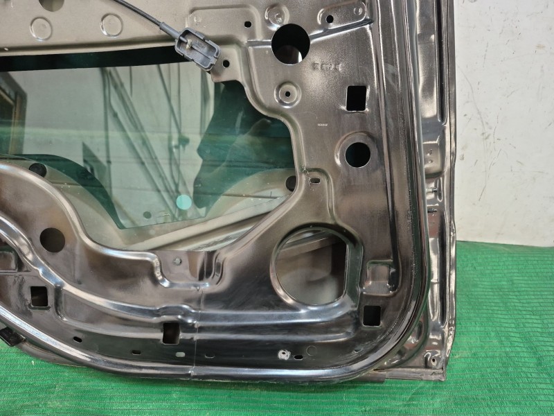 Recambio de puerta trasera izquierda para renault grand scénic ii (jm0/1_) 1.9 dci (jm14) referencia OEM IAM   