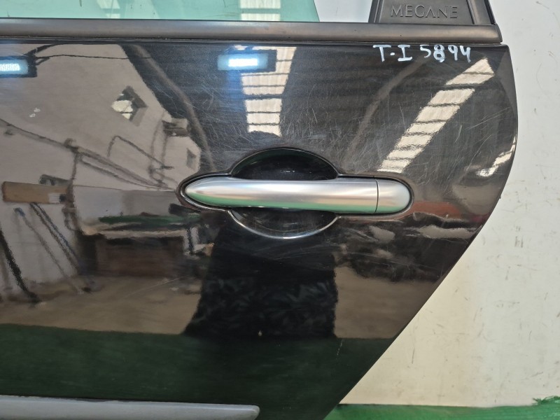 Recambio de puerta trasera izquierda para renault grand scénic ii (jm0/1_) 1.9 dci (jm14) referencia OEM IAM   