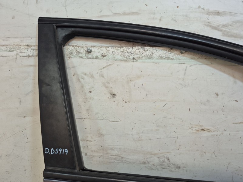 Recambio de puerta delantera derecha para kia cee´d (jd) 1.4 crdi 90 referencia OEM IAM   