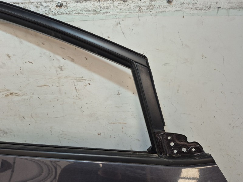 Recambio de puerta delantera derecha para kia cee´d (jd) 1.4 crdi 90 referencia OEM IAM   