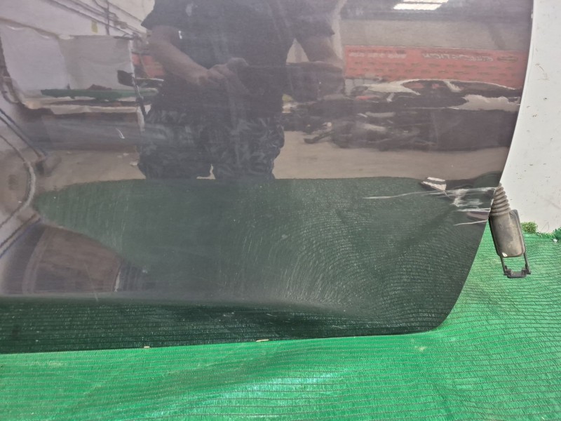 Recambio de puerta delantera derecha para kia cee´d (jd) 1.4 crdi 90 referencia OEM IAM   