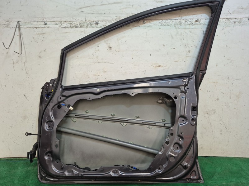 Recambio de puerta delantera derecha para kia cee´d (jd) 1.4 crdi 90 referencia OEM IAM   