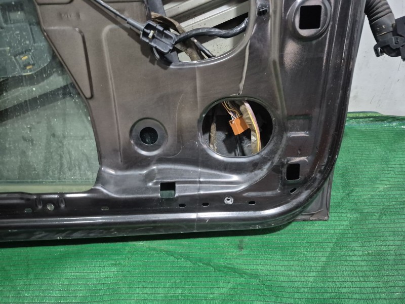 Recambio de puerta delantera izquierda para renault grand scénic ii (jm0/1_) 1.9 dci (jm14) referencia OEM IAM   
