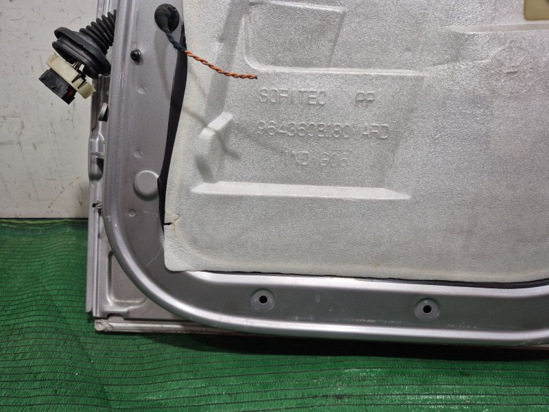 Recambio de puerta trasera derecha para peugeot 307 (3a/c) 1.4 referencia OEM IAM    Recambio de puerta trasera derecha para peugeot 307 (3a/c) 1.4 referencia OEM IAM