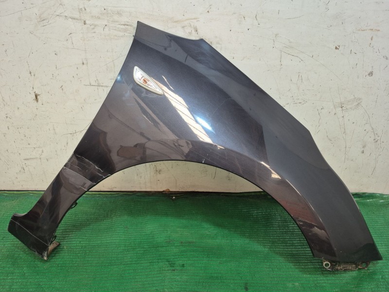 Recambio de aleta delantera derecha para kia cee´d (jd) 1.4 crdi 90 referencia OEM IAM   